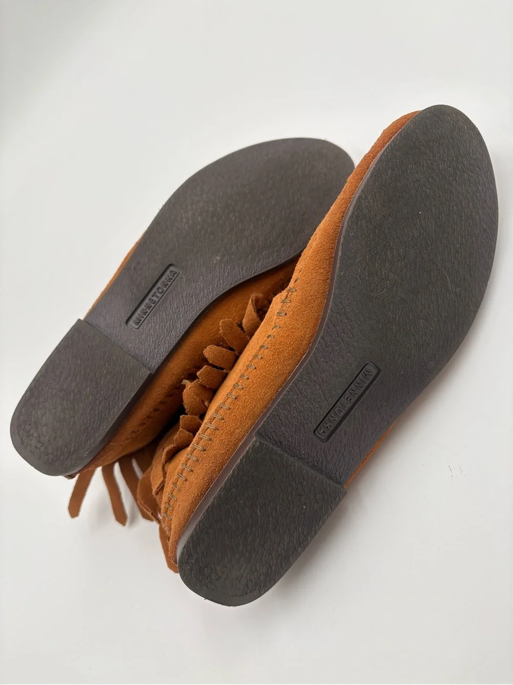 Minnetonka Women’s Size 8 Brown Suede Fringe Moccasin Ankle Boots Boho Western